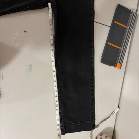 Levi’s Black High-Waisted Button Fly Jeans - Picture 5 of 6